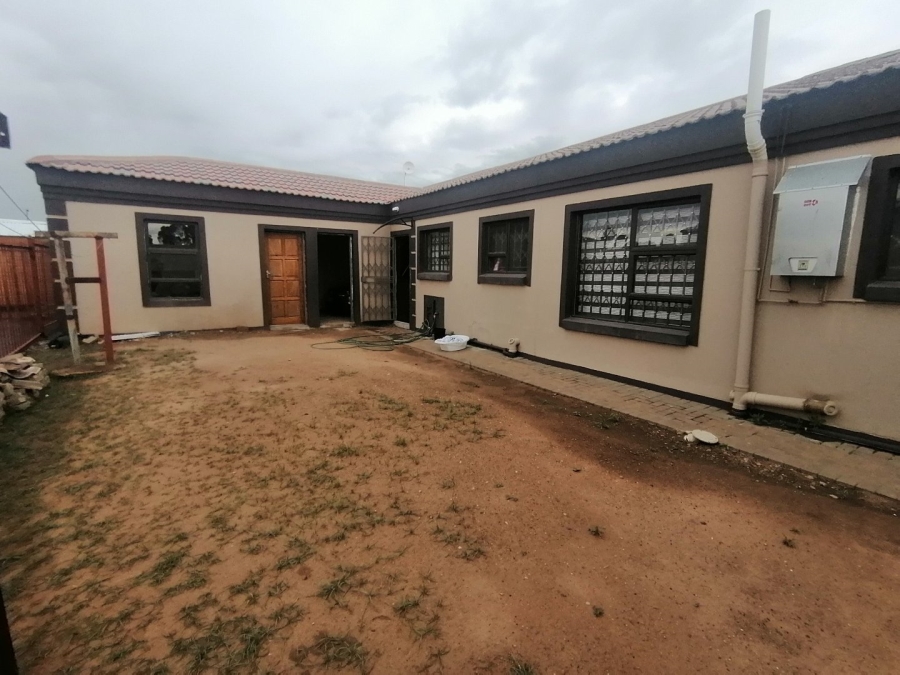 3 Bedroom Property for Sale in Pinehaven Free State